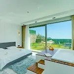 Venus 8 - Planet Luxury * Islamlar (Mediterranean)