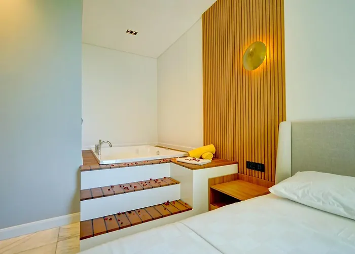 Venus 8 - Planet Luxury Islamlar (Mediterranean)