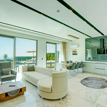 Venus 8 - Planet Luxury *